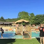 Mobil-home Avec Terrasse A Pour 6 Personnes - Api-1-52-247 キャンプ場